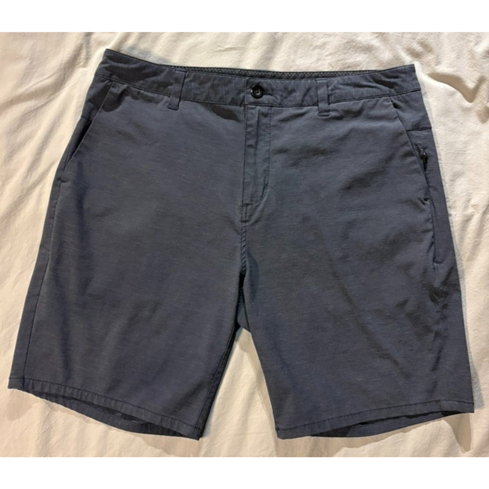 Vuori Aim Shorts Men 34 Inseam 8" Stretch Gray Performance Casual